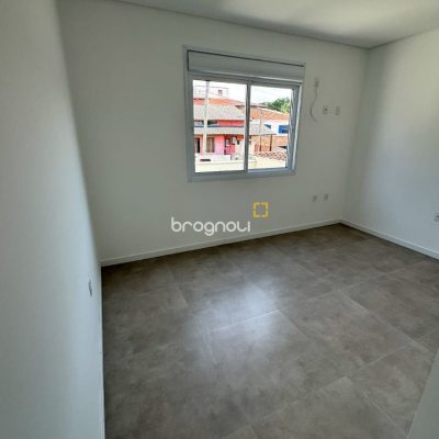 Casa com 143m², 3 quartos (sendo 1 suíte), 2 garagens, no bairro Ingleses em Florianópolis