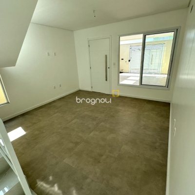 Casa com 143m², 3 quartos (sendo 1 suíte), 2 garagens, no bairro Ingleses em Florianópolis