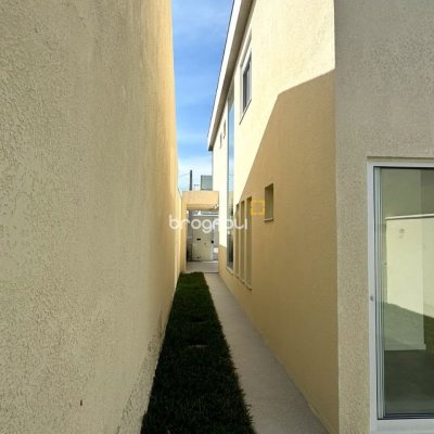 Casa com 143m², 3 quartos (sendo 1 suíte), 2 garagens, no bairro Ingleses em Florianópolis