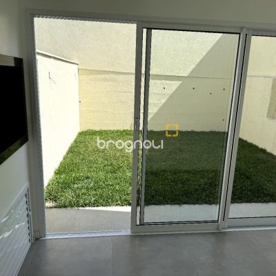 Casa com 143m², 3 quartos (sendo 1 suíte), 2 garagens, no bairro Ingleses em Florianópolis