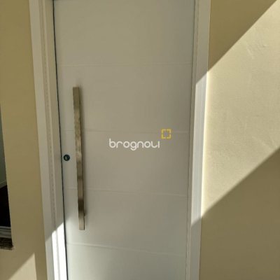 Casa com 143m², 3 quartos (sendo 1 suíte), 2 garagens, no bairro Ingleses em Florianópolis