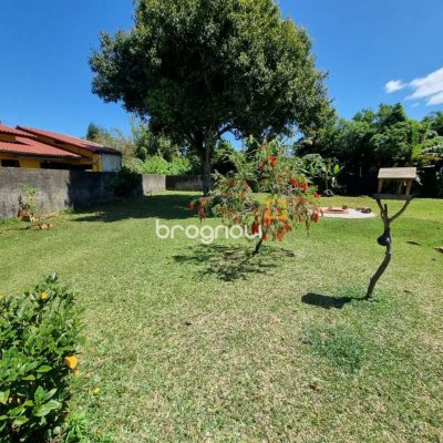 Pousada / Hotel com 200m², 7 quartos, 5 garagens, no bairro Barra da Lagoa em Florianópolis