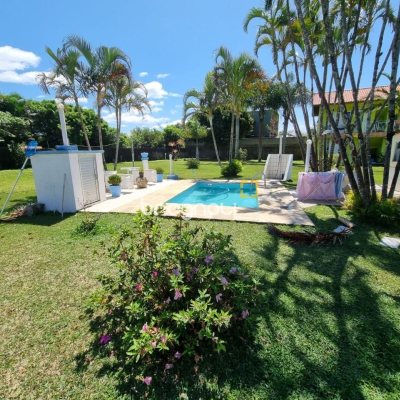 Pousada / Hotel com 200m², 7 quartos, 5 garagens, no bairro Barra da Lagoa em Florianópolis