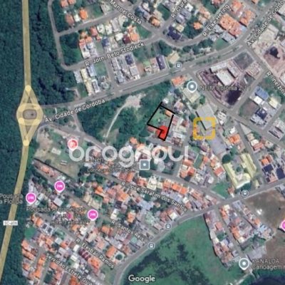 Pousada / Hotel com 200m², 7 quartos, 5 garagens, no bairro Barra da Lagoa em Florianópolis