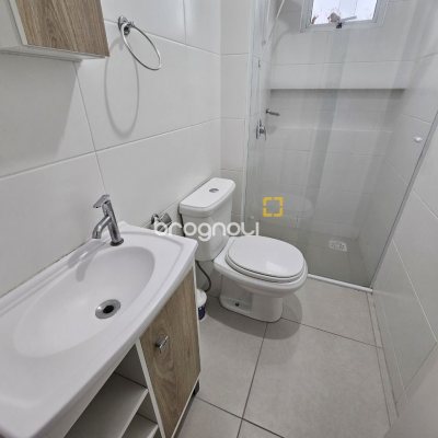 Apartamento com 82m², 3 quartos (sendo 1 suíte), 2 garagens, no bairro Campeche em Florianópolis