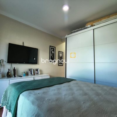 Apartamento com 63m², 2 quartos (sendo 1 suíte), 1 garagem, no bairro Pagani em Palhoça