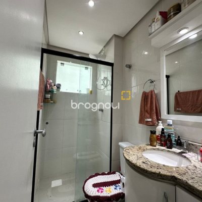 Apartamento com 63m², 2 quartos (sendo 1 suíte), 1 garagem, no bairro Pagani em Palhoça