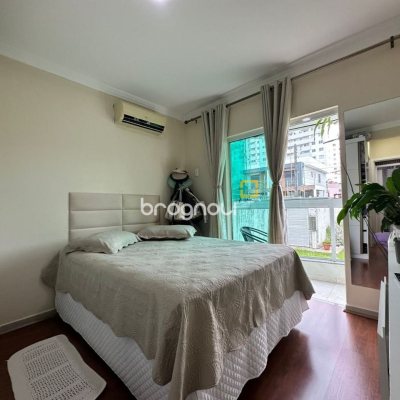 Apartamento com 63m², 2 quartos (sendo 1 suíte), 1 garagem, no bairro Pagani em Palhoça