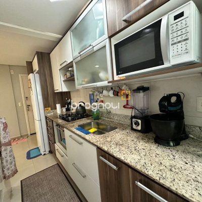 Apartamento com 63m², 2 quartos (sendo 1 suíte), 1 garagem, no bairro Pagani em Palhoça