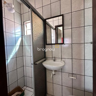 Casa com 131m², 4 quartos, 4 garagens, no bairro Aririú em Palhoça