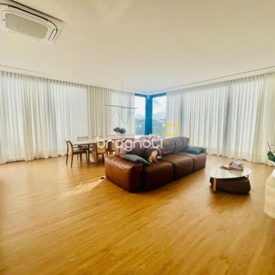 Cobertura com 294m², 3 quartos (sendo 3 suítes), 2 garagens, no bairro Campeche em Florianópolis