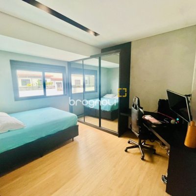 Cobertura com 294m², 3 quartos (sendo 3 suítes), 2 garagens, no bairro Campeche em Florianópolis