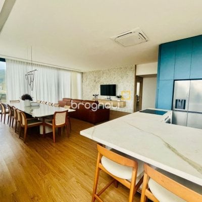Cobertura com 294m², 3 quartos (sendo 3 suítes), 2 garagens, no bairro Campeche em Florianópolis