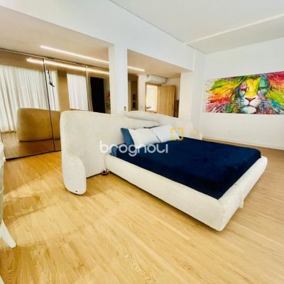 Cobertura com 294m², 3 quartos (sendo 3 suítes), 2 garagens, no bairro Campeche em Florianópolis