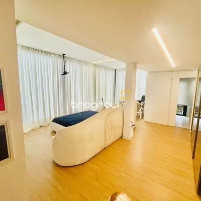 Cobertura com 294m², 3 quartos (sendo 3 suítes), 2 garagens, no bairro Campeche em Florianópolis