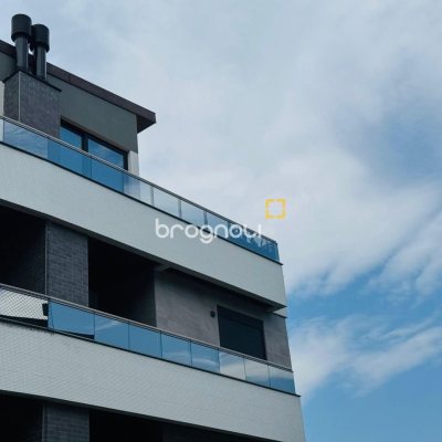 Cobertura com 294m², 3 quartos (sendo 3 suítes), 2 garagens, no bairro Campeche em Florianópolis