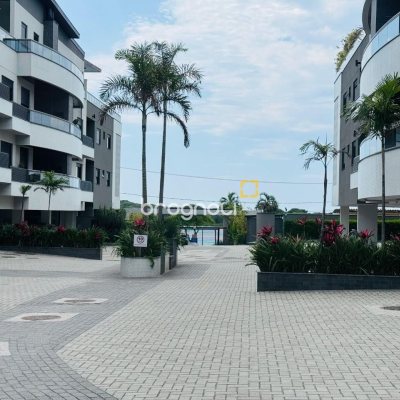 Cobertura com 294m², 3 quartos (sendo 3 suítes), 2 garagens, no bairro Campeche em Florianópolis