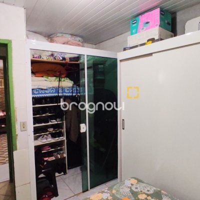 Casa com 188m², 4 quartos, 4 garagens, no bairro Forquilhas em São José