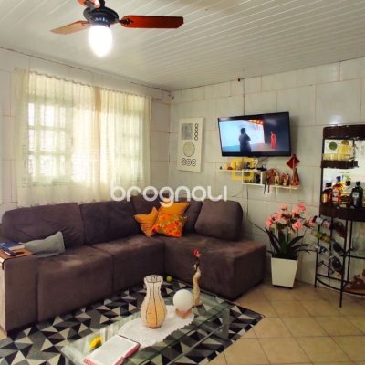 Casa com 188m², 4 quartos, 4 garagens, no bairro Forquilhas em São José