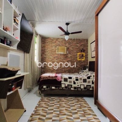 Casa com 188m², 4 quartos, 4 garagens, no bairro Forquilhas em São José