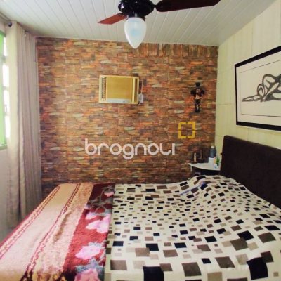 Casa com 188m², 4 quartos, 4 garagens, no bairro Forquilhas em São José