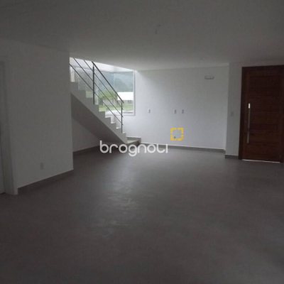 Casa com 133m², 3 quartos (sendo 1 suíte), 1 garagem, no bairro Ribeirão da Ilha em Florianópolis