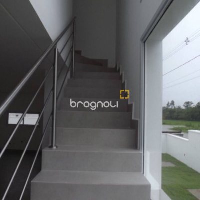 Casa com 133m², 3 quartos (sendo 1 suíte), 1 garagem, no bairro Ribeirão da Ilha em Florianópolis