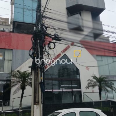 Loja com 86m², 1 garagem, no bairro Campinas em São José