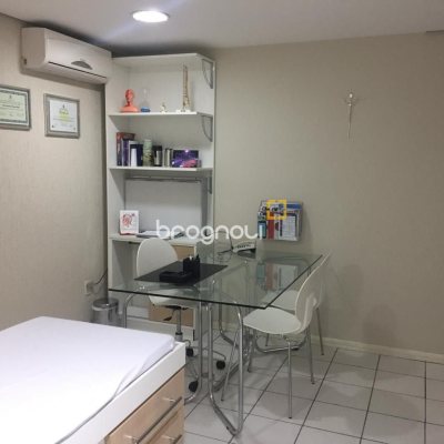 Loja com 86m², 1 garagem, no bairro Campinas em São José