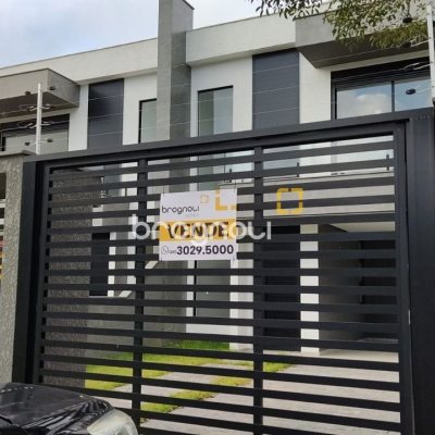 Casa com 172m², 3 quartos (sendo 3 suítes), 2 garagens, no bairro Ingleses em Florianópolis