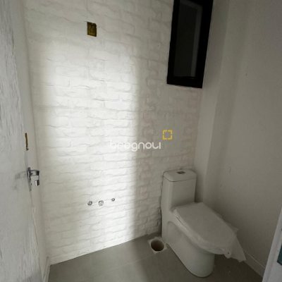 Casa com 172m², 3 quartos (sendo 3 suítes), 2 garagens, no bairro Ingleses em Florianópolis