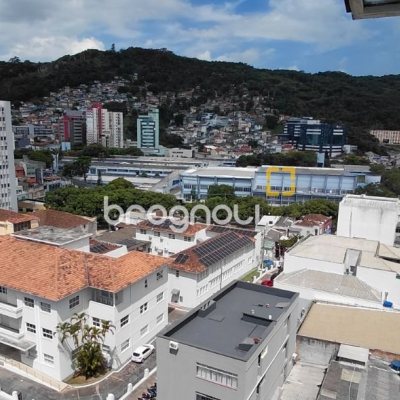 Sala com 47m², no bairro Centro em Florianópolis