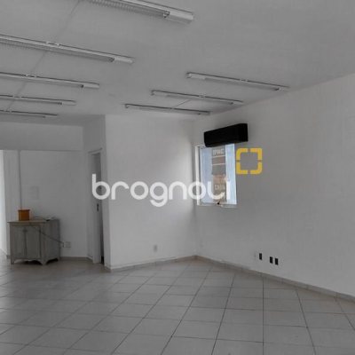 Sala com 47m², no bairro Centro em Florianópolis
