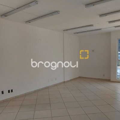 Sala com 47m², no bairro Centro em Florianópolis