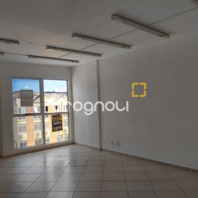 Sala com 47m², no bairro Centro em Florianópolis