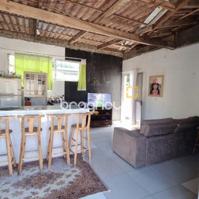 Casa com 150m², 5 quartos, 2 garagens, no bairro Tapera da Base em Florianópolis