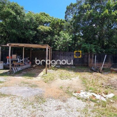 Casa com 150m², 5 quartos, 2 garagens, no bairro Tapera da Base em Florianópolis