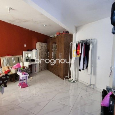 Casa com 150m², 5 quartos, 2 garagens, no bairro Tapera da Base em Florianópolis