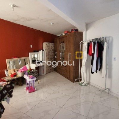 Casa com 150m², 5 quartos, 2 garagens, no bairro Tapera da Base em Florianópolis