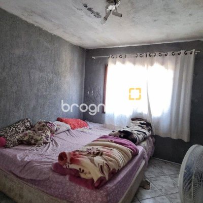 Casa com 150m², 5 quartos, 2 garagens, no bairro Tapera da Base em Florianópolis