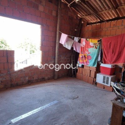 Casa com 150m², 5 quartos, 2 garagens, no bairro Tapera da Base em Florianópolis