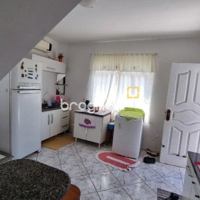 Casa com 150m², 5 quartos, 2 garagens, no bairro Tapera da Base em Florianópolis