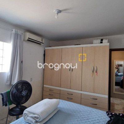 Casa com 150m², 5 quartos, 2 garagens, no bairro Tapera da Base em Florianópolis