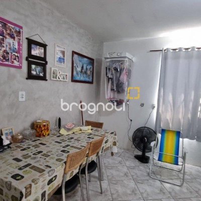 Casa com 150m², 5 quartos, 2 garagens, no bairro Tapera da Base em Florianópolis