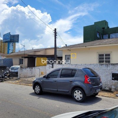 Terreno com 660m², no bairro Campinas em São José