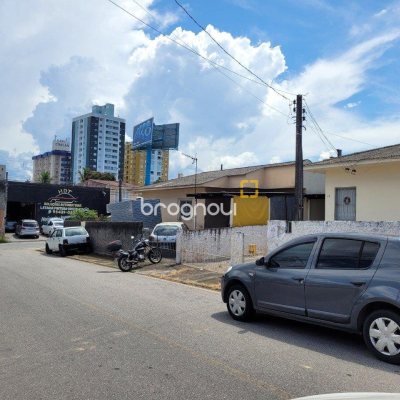 Terreno com 660m², no bairro Campinas em São José