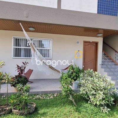 Apartamento com 77m², 2 quartos (sendo 1 suíte), 2 garagens, no bairro Santinho em Florianópolis