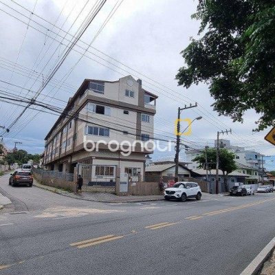 Apartamento com 77m², 2 quartos (sendo 1 suíte), 2 garagens, no bairro Santinho em Florianópolis