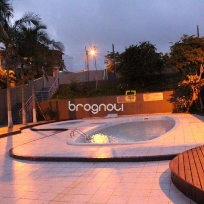 Apartamento com 77m², 2 quartos (sendo 1 suíte), 2 garagens, no bairro Santinho em Florianópolis