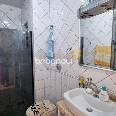 Apartamento com 77m², 2 quartos (sendo 1 suíte), 2 garagens, no bairro Santinho em Florianópolis